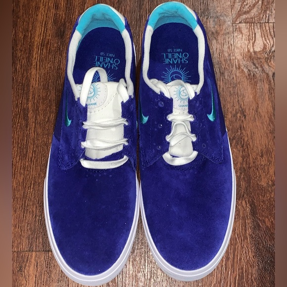 Nike Size 11.5 - Picture 8 of 15